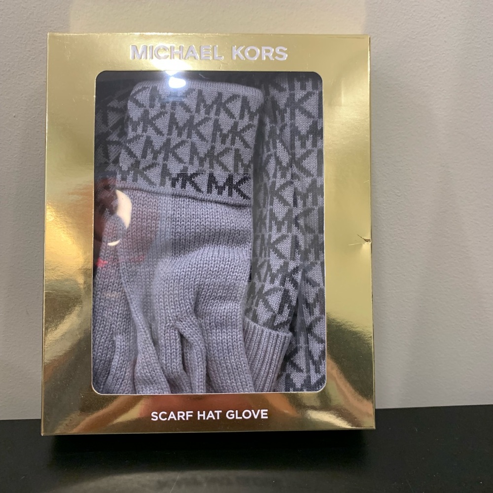 NWT Michael Kors Winter Set